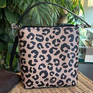 Kate Spade Darcy small bucket Black and Tan Leopard Crossbody Bag with cover ♠️